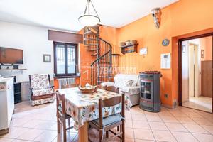 QUADRILOCALE CON BOX E LOCALE DEPOSITO
