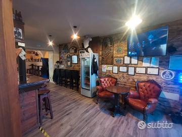 Pub/bar con mura e gestione