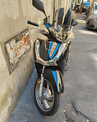 scooter  sh 150