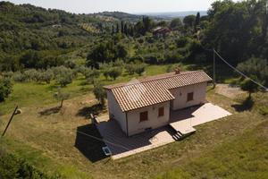 VILLA SINGOLA A MONTOPOLI DI SABINA