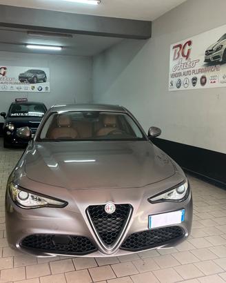 Alfa Romeo Giulia 2.2 Turbodiesel 180 CV AT8 Busin