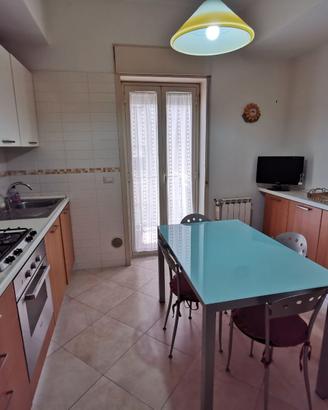 cucina componibile con elettrodomestici