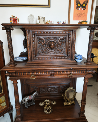 Credenza neorinascimentale in legno primi '900