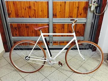 bicicletta NAKED scatto fisso