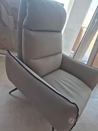 Poltrona di pelle + pouf