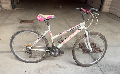 Bicicletta ragazza