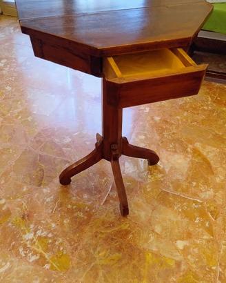 Tavolino antico