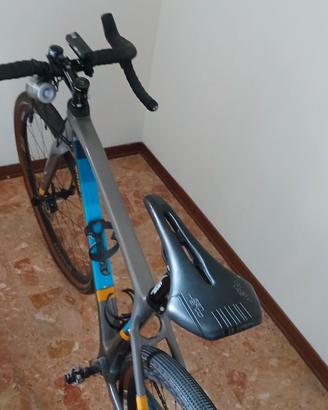 Bici gravel carbonio Wilier Jena