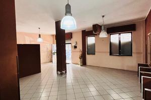 Locale commerciale pressi viale zecchino