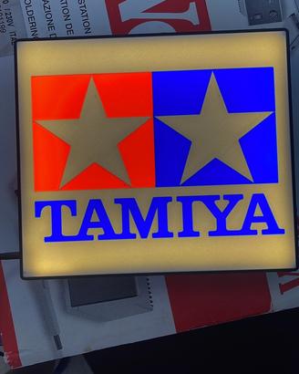 Logo Tsmiya illuminato