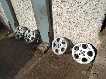 Cerchi in lega 15" fiat 