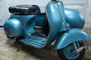 Piaggio Vespa 150 con sidecar VBA -VBB 