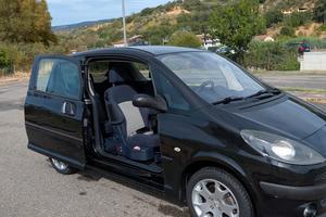 Peugeot 1007 1.6 economica confortevole spaziosa 
