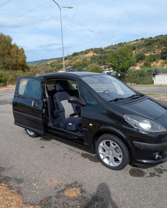 Peugeot 1007 1.6 economica confortevole spaziosa 