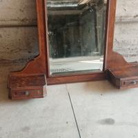 SPECCHIO CON VETRI MOLATI E CASSETTI