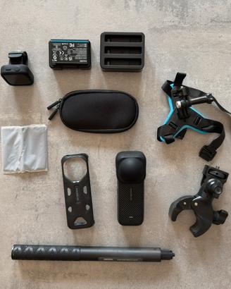Insta360 X4 pack moto +telecomando gps e accessori