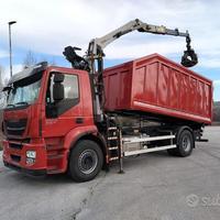 Iveco 190S31 con cassone ribaltabile e caricatore