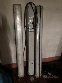 Lampade neon da cantiere