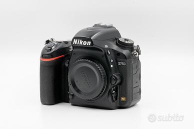 Nikon D750 Full Frame + Battery Grip + 4 Batterie