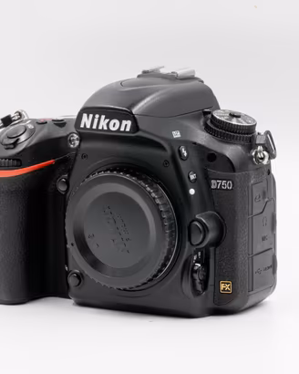 Nikon D750 Full Frame + Battery Grip + 4 Batterie