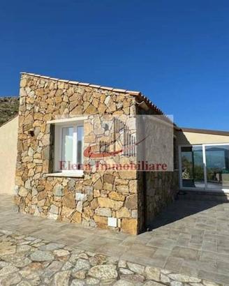 Villa di 70 m² con 5 locali a Castellammare del Go