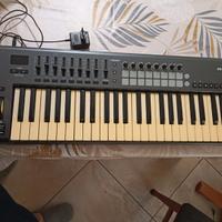 Tastiera Midi Novation Launchkey 49