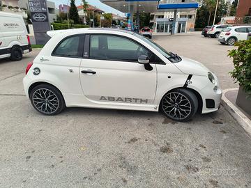 Fiat 500 Abarth meccanica e interni nuovi
