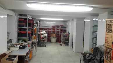 Locale magazzino laboratorio in centro città