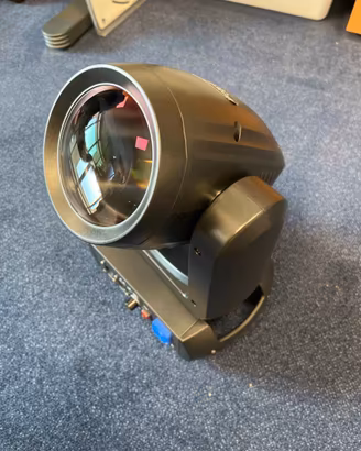 Testa Mobile Beam LED RGBW / Moving Head 