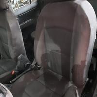 MAZDA 2 2006 - TAPPEZZERIA