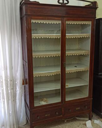 Vetrine stile antico