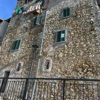 4 LOCALI A OLEVANO ROMANO