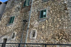 4 LOCALI A OLEVANO ROMANO