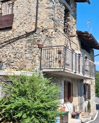 Vendita lotto di rustici POGGIRIDENTI Loc Torchio