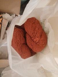 stock gomitoli di lana vari fili per cucire 