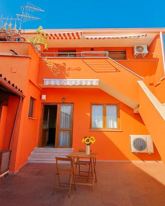 Casa indipendente con 2 unità abitative