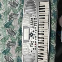 Tastiera musicale più custodia omaggio