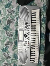 Tastiera musicale più custodia omaggio