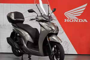 Honda SH 350, 4200 km, 2024