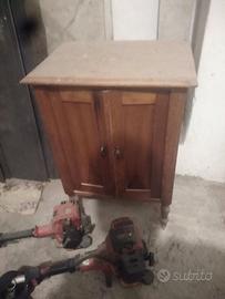 Mobile in legno due ante