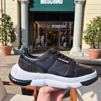 moschino sneakers nuove 