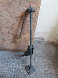 N .4 cric per auto d epoca