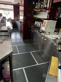 Arredamento completo da bar