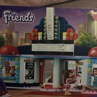 LEGO Friends 41448 - Il cinema di Heartlake City