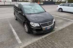 Volkswagen Touran 2.0 TDI 170CV DPF Highline