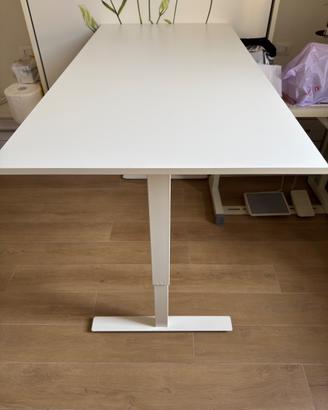 IKEA Scrivania regolabile in altezza
