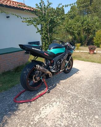 Yamaha R6 2003 PETRONAS 
