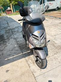 Scooter aprilia Leonardo 150