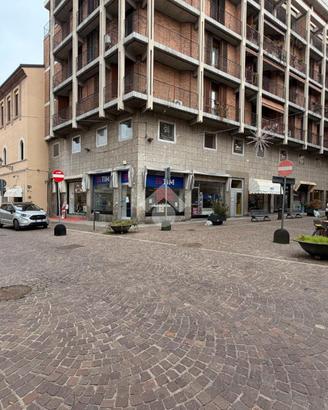 UFFICIO A TORTONA