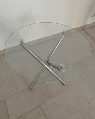 tavolo rotondo in vetro con gambe argentate 